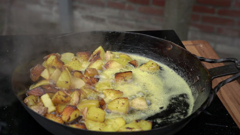Video: Fyreza Steakpfanne Sonderposten auf Induktion – Bratkartoffeln & Steak in Butter gebraten, trotz kleiner Mängel voll funktionsfähig